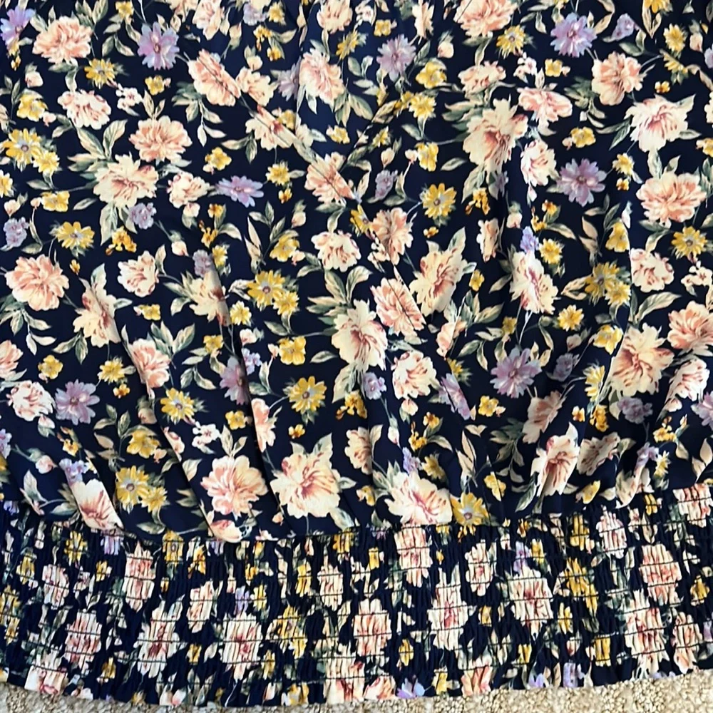 Lush wrap top sz L - Picture 4 of 4